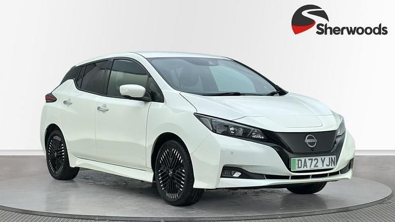 Used Nissan Leaf N-Connecta 110 kW (150 HP) 2022 White Hatchback
