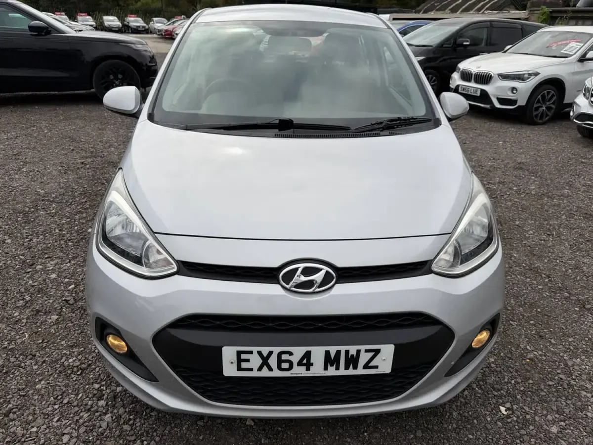 Used Hyundai i10 SE 67 HP (49 kW) 2014 Silver Hatchback