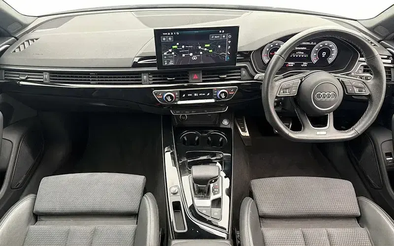Used Audi A4 Black Edition 150 HP (110 kW) 2021 White Estate