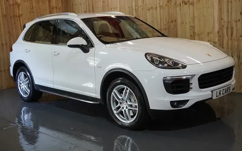 Used Porsche Cayenne 385 HP (283 kW) 2016 SUV