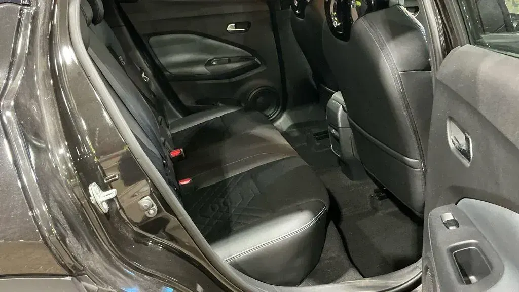 Begagnad Nissan Juke S 2020 Svart SUV