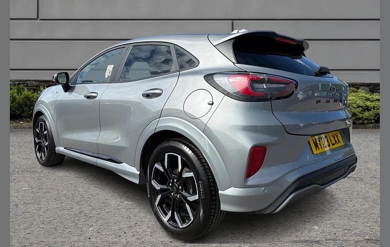 Usado Ford Puma ST-Line X 123 HP (90 kW) 2023 Prateado SUV