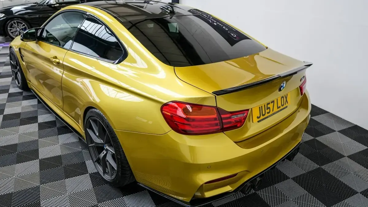 Used BMW M4 Sport Line 424 HP (311 kW) 2015 Yellow Coupe