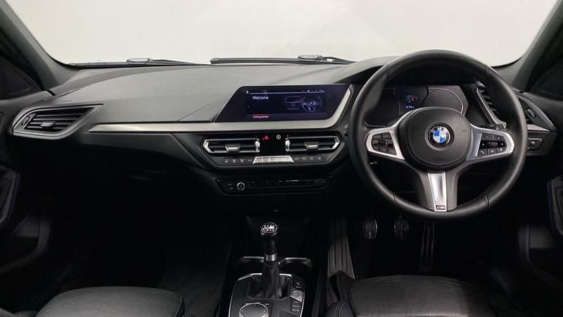 Used BMW 118 M Sport 138 HP (101 kW) 2020 White Hatchback