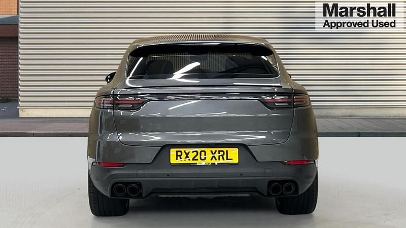 Used Porsche Cayenne 440 HP (323 kW) 2020 Grey SUV