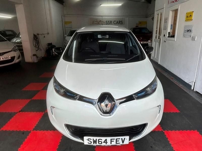 Used Renault Zoe Dynamique 64 kW (88 HP) 2014 White Hatchback