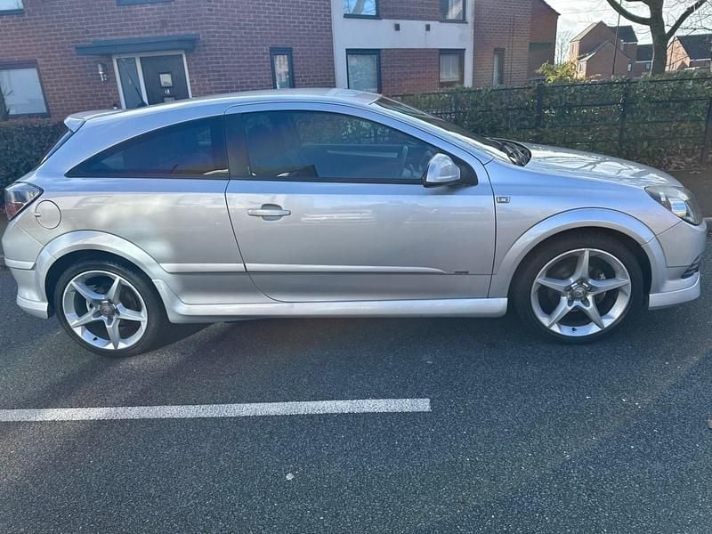 Used Vauxhall Astra Sport 2009 Silver Hatchback