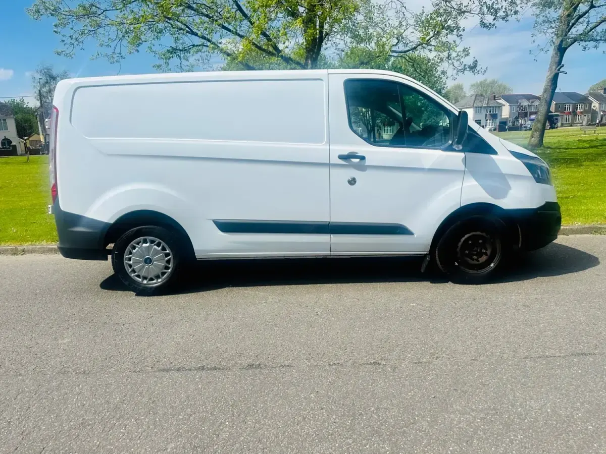 Używany Ford Transit Custom 100 KM (73 kW) 2015 Biały Van