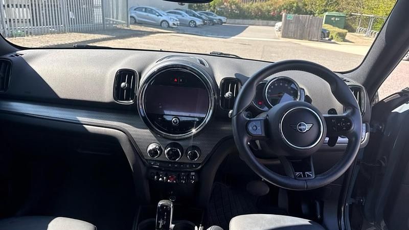 Begagnad Mini Cooper S Countryman Exclusive 176 HK (129 kW) 2022 Grön SUV