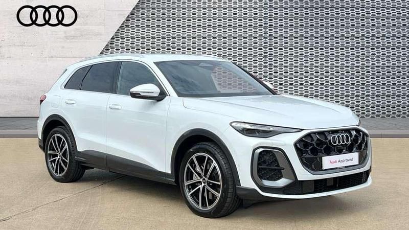 White Used 2025 Audi Q5 Sport SUV | £53,586 - Image 1/4