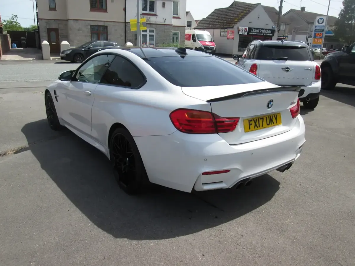 Used BMW M4 Performance 424 HP (311 kW) 2017 White Coupe