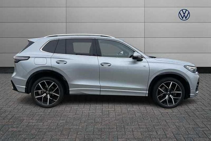 Used VW Tiguan R-line 150 HP (110 kW) 2025 Silver SUV