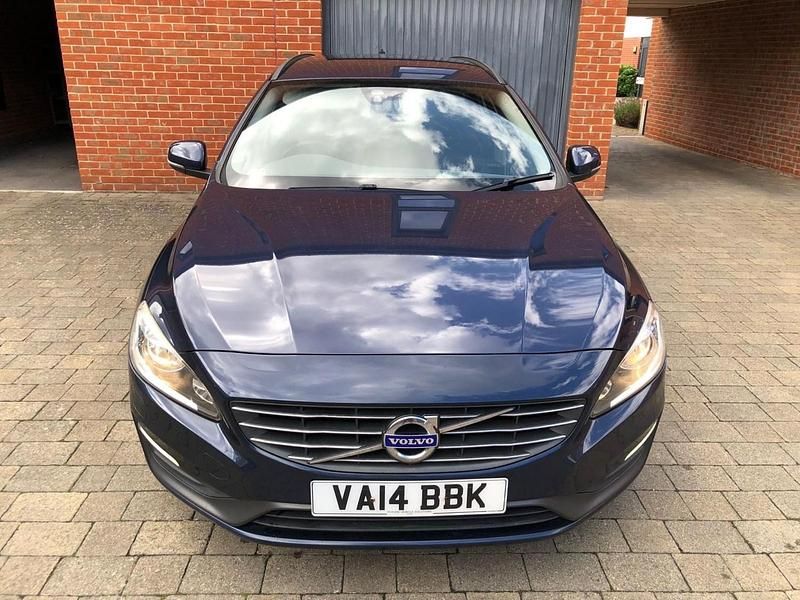 Usado Volvo V60 SE 181 CV (133 kW) 2014 Azul Familiar