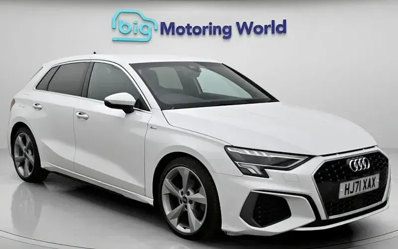 Second-hand Audi A3 Sportback S-Line 150 CP (110 kW) 2024 Hatchback