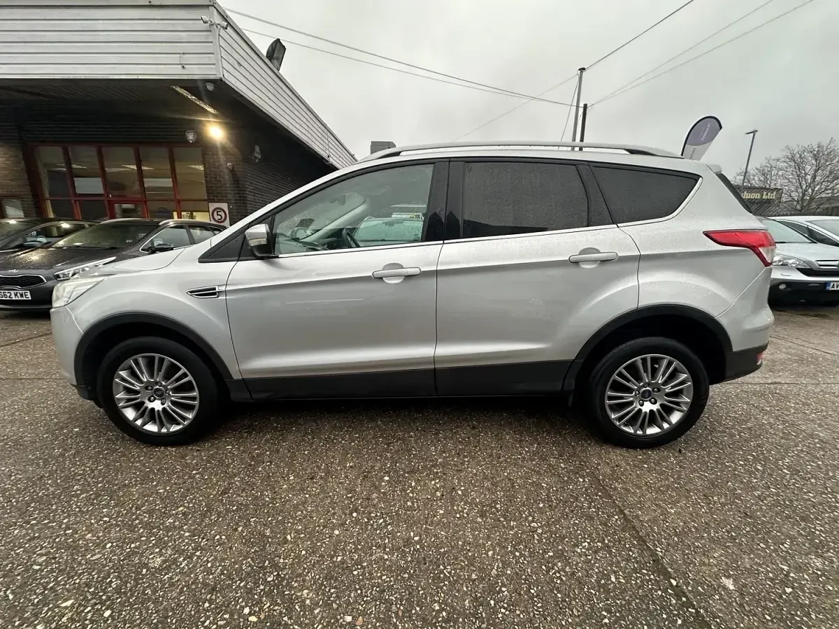 Used Ford Kuga Titanium 140 HP (102 kW) 2013 Silver SUV