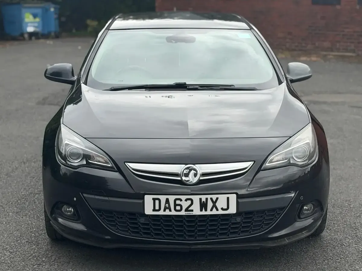 Used Vauxhall Astra GTC SRi 2013 Black Hatchback
