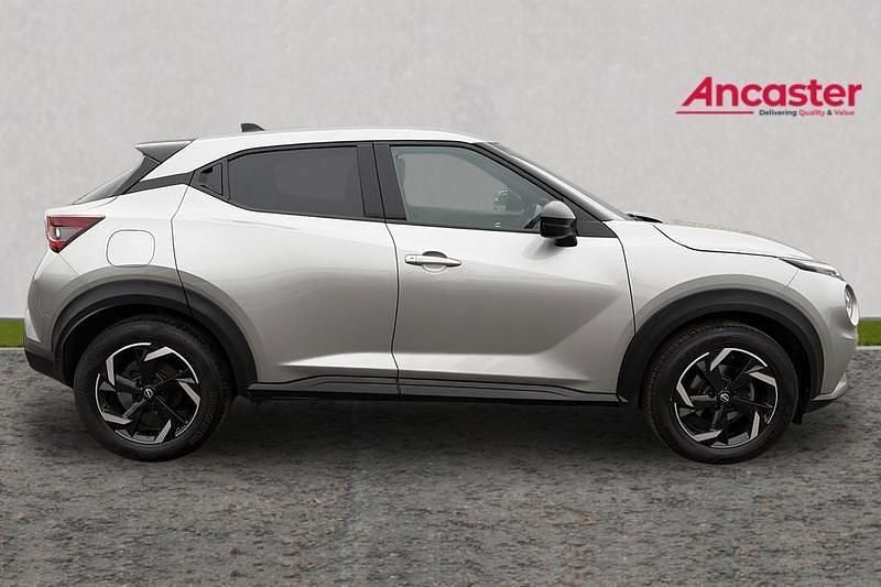 Used Nissan Juke N-Connecta 112 HP (82 kW) 2024 Silver SUV
