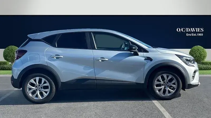 Used Renault Captur Iconic 90 HP (66 kW) 2022 Grey SUV