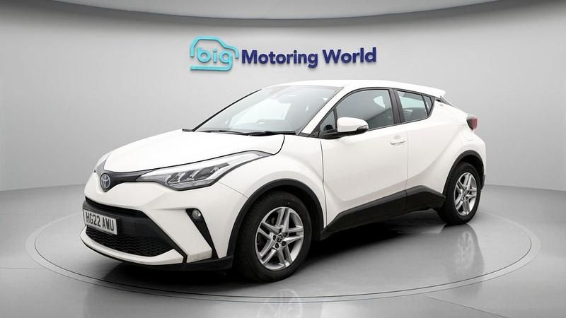 Used Toyota C-HR 121 HP (88 kW) 2022 White SUV
