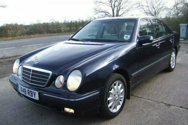 Used Mercedes E320 Elegance 2000 Sedan