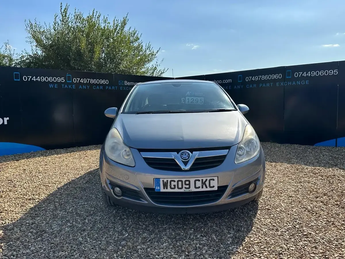 Used Vauxhall Corsa Design Edition 2009 Silver Hatchback