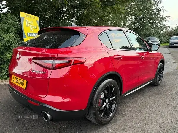 Used Alfa Romeo Stelvio Edizione Speciale 280 HP (205 kW) 2018 Red SUV