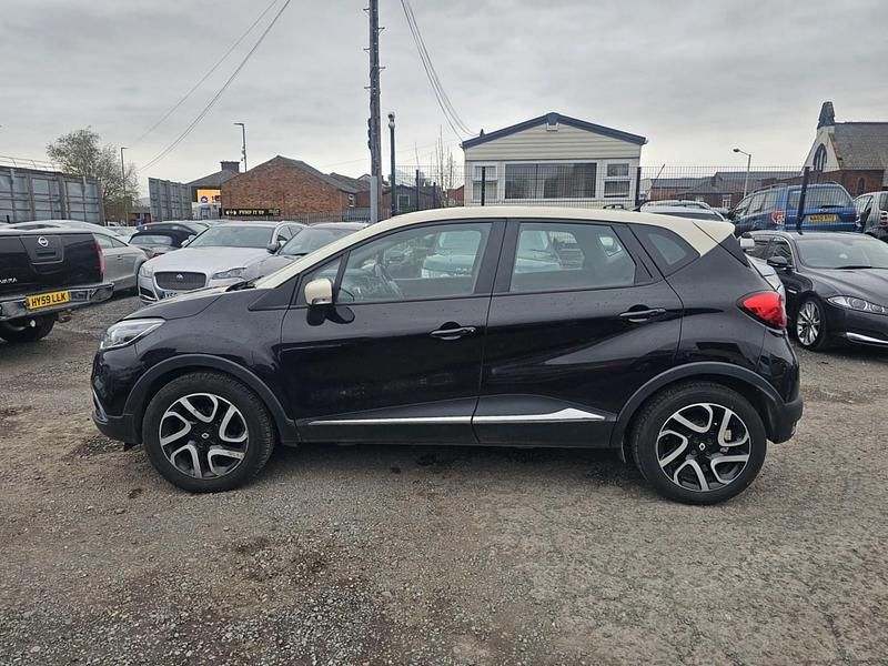 Used Renault Captur Dynamique 90 HP (66 kW) 2014 Black SUV