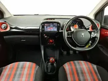 Used Peugeot 108 Collection 72 HP (52 kW) 2021 Red Hatchback