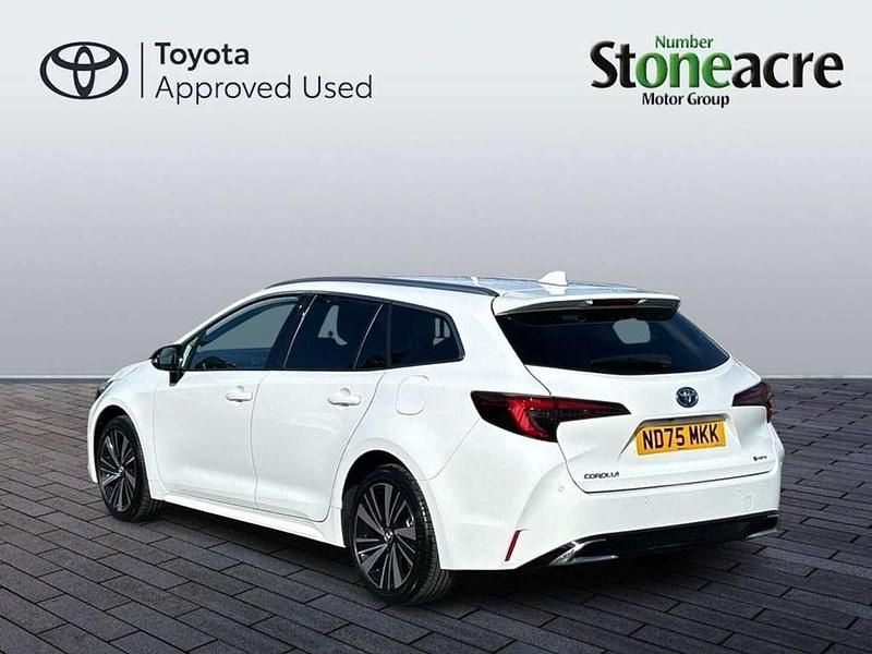 New Toyota Corolla Design 138 HP (101 kW) 2025 White Estate
