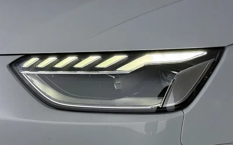 Used Audi A4 Black Edition 204 HP (150 kW) 2021 White Estate