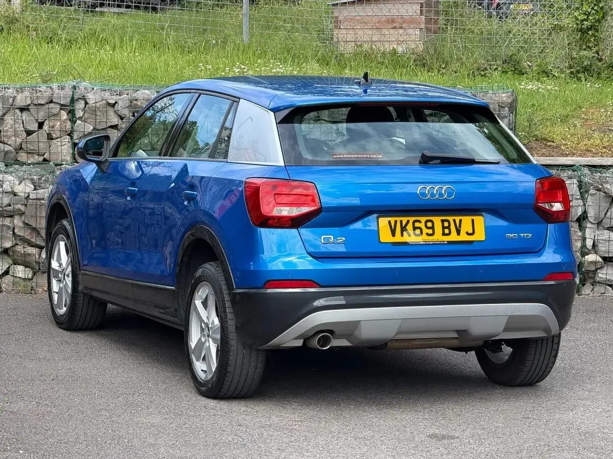 Used Audi Q2 Sport 116 HP (85 kW) 2019 Ara blue crystal effect metallic SUV