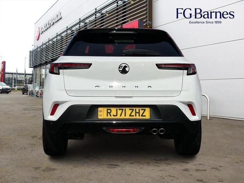 White Used 2022 Vauxhall Mokka SRi SUV | £13,255 (Good price) - Image 1/3