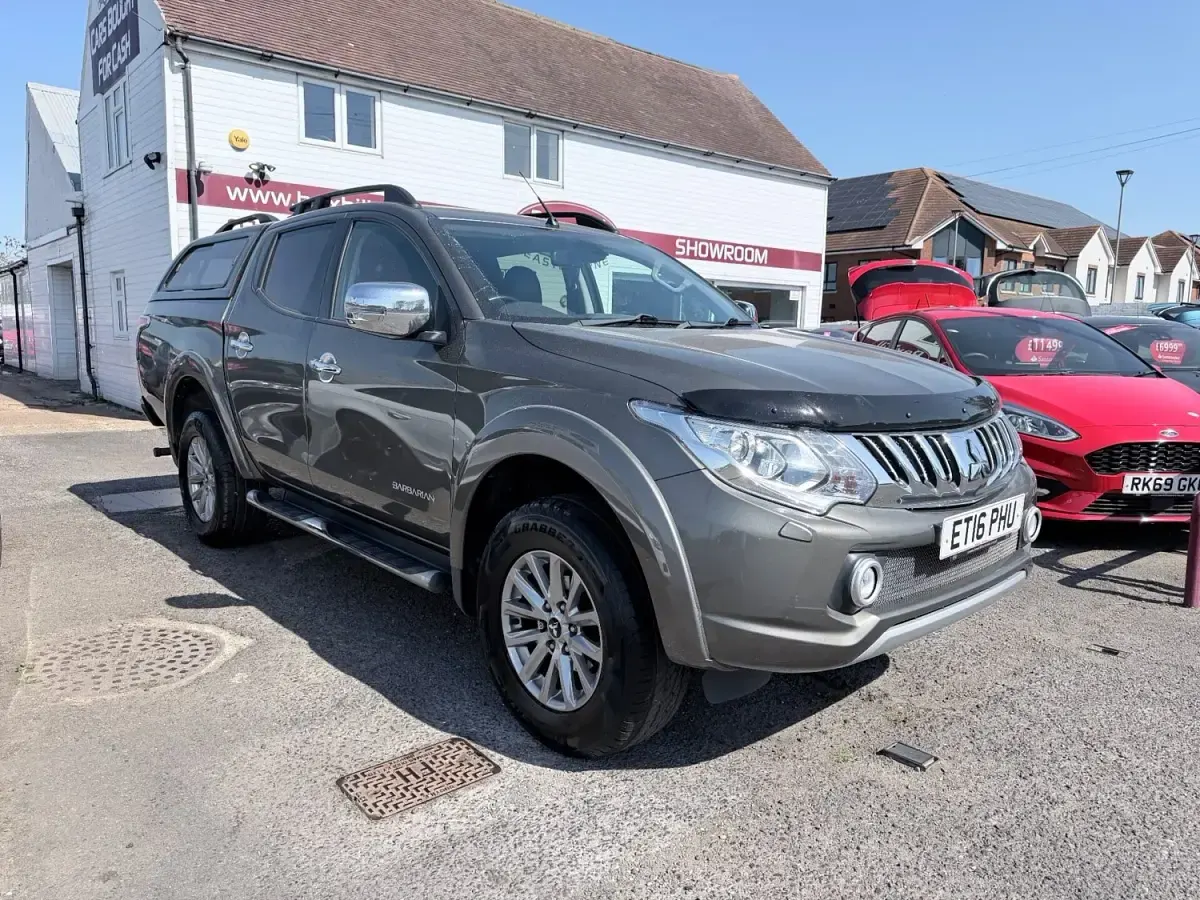 Used Mitsubishi L200 181 HP (133 kW) 2016 Green Pickup