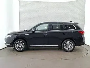 Used Mitsubishi Outlander P-HEV 177 HP (130 kW) 2019 Black SUV