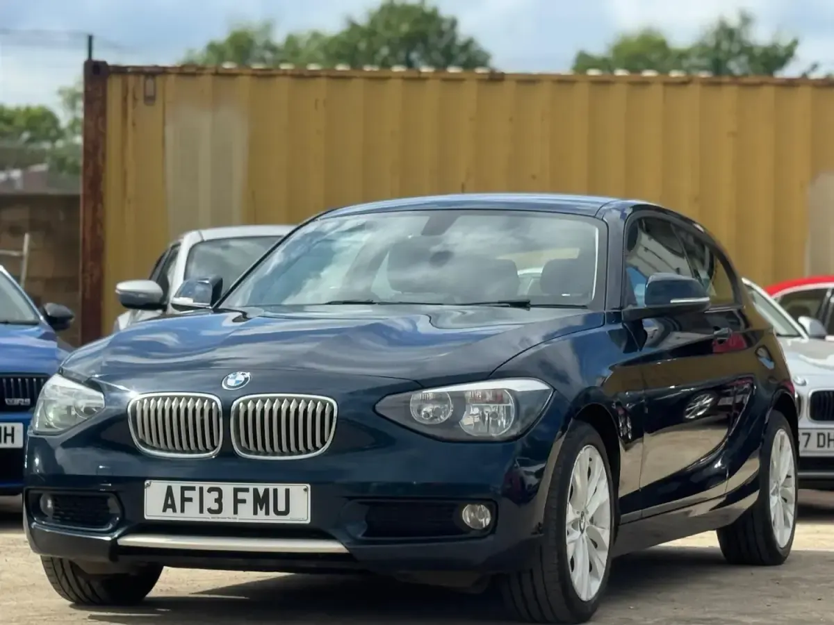 Usado BMW 114 2013 Azul Utilitario