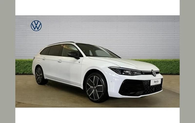 New VW Passat R-line 147 HP (108 kW) 2025 Other Estate