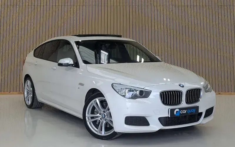 Used BMW 520 M Sport 184 HP (135 kW) 2013 White Hatchback