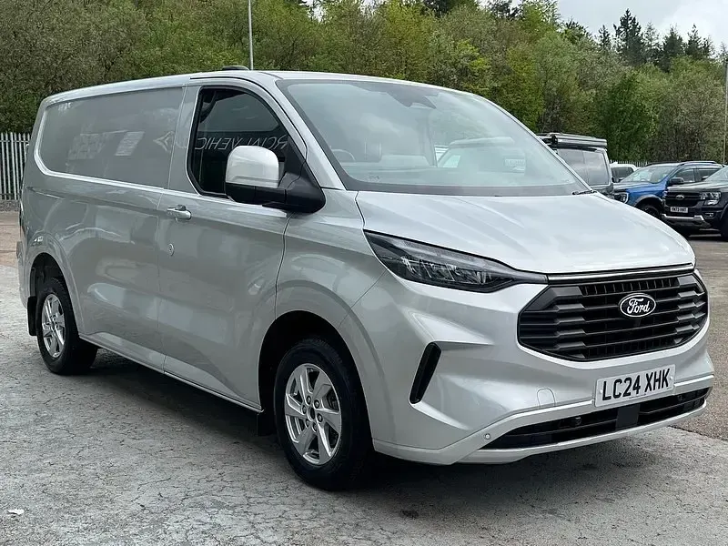 Używany Ford Transit Custom Limited 136 KM (100 kW) 2024 Srebrny Van