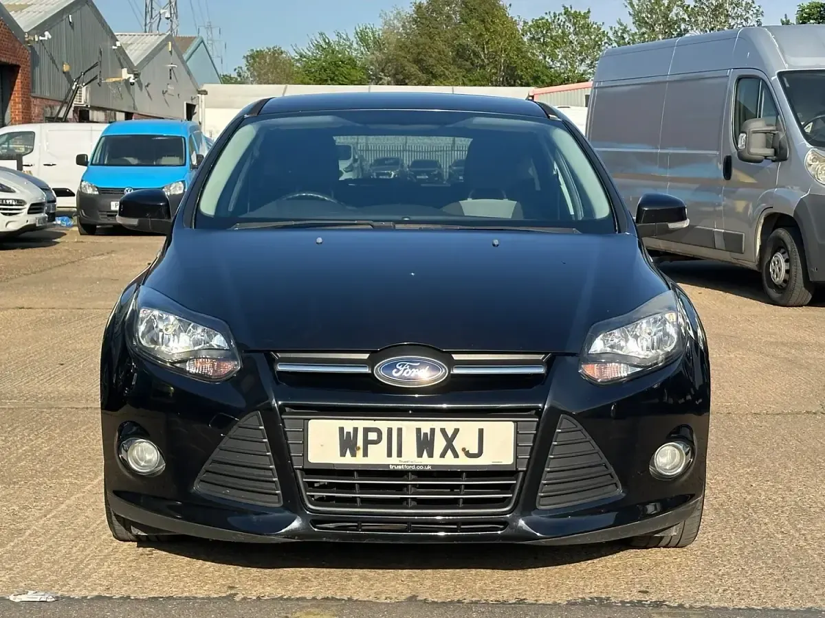 Used Ford Focus Zetec 115 HP (84 kW) 2011 Black Hatchback
