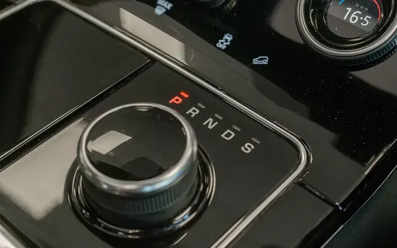 Used Land Rover Range Rover Velar R-Dynamic 241 HP (177 kW) 2020 SUV