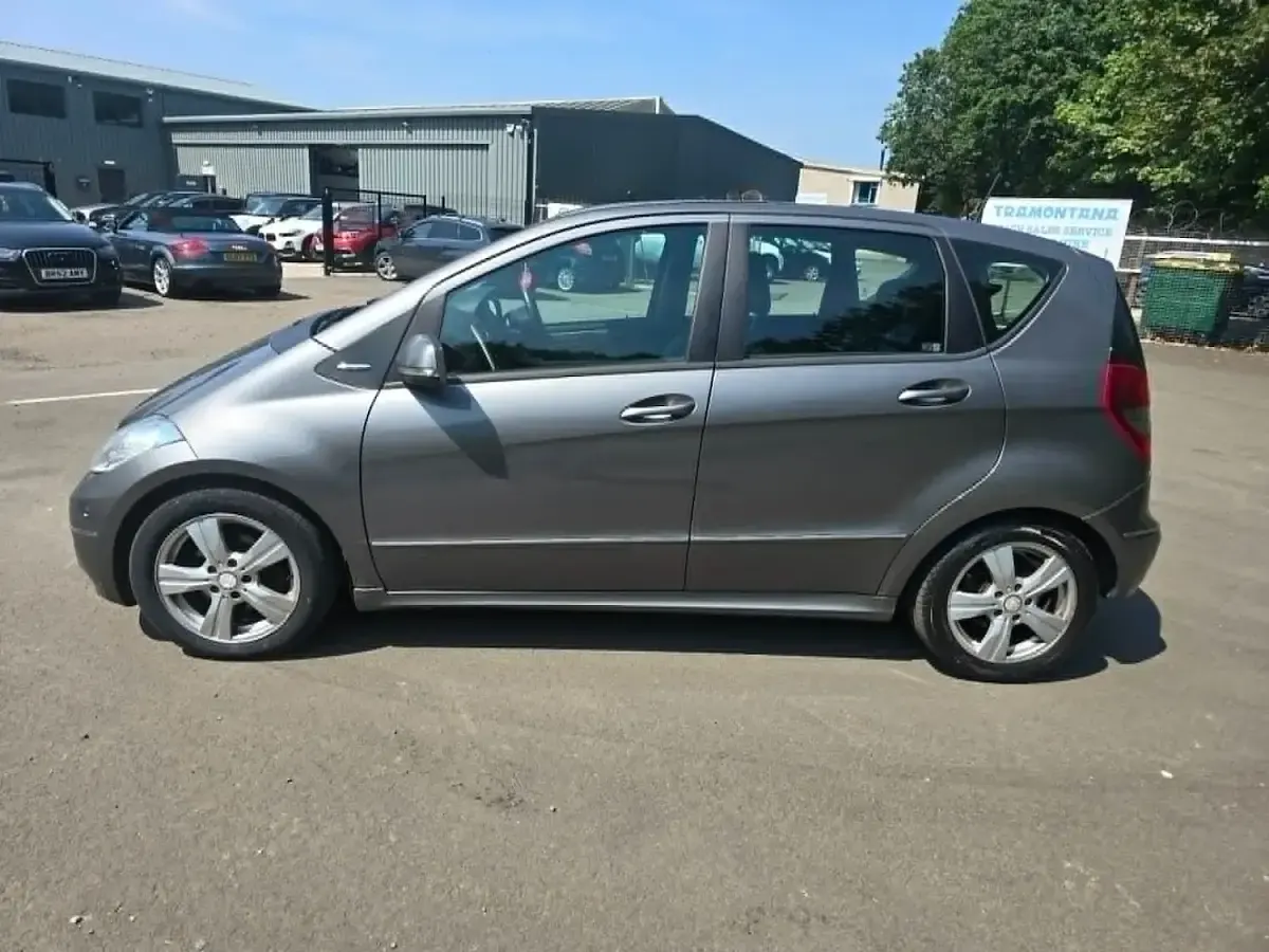 Used Mercedes A160 Avantgarde 80 HP (58 kW) 2012 Grey Hatchback