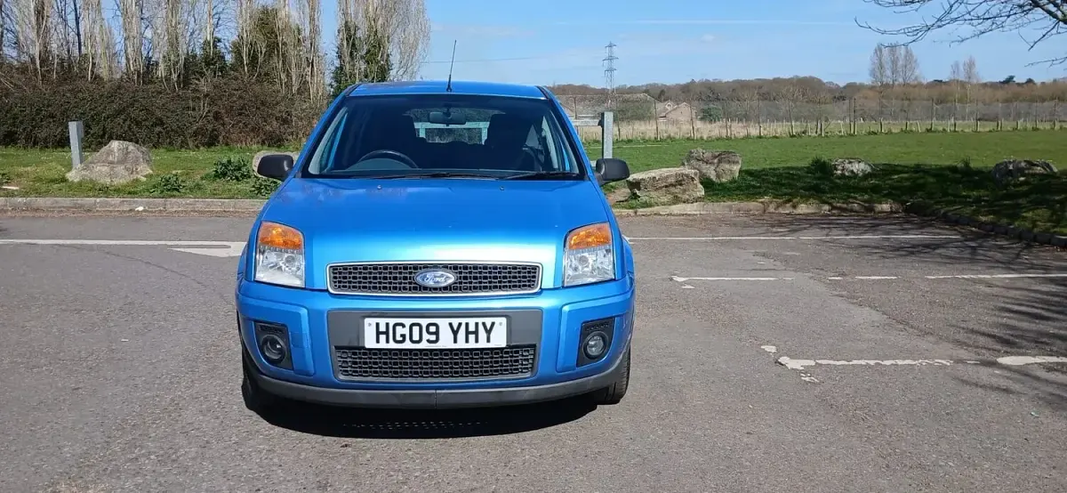 Used Ford Fusion Zetec 2009 Blue Hatchback