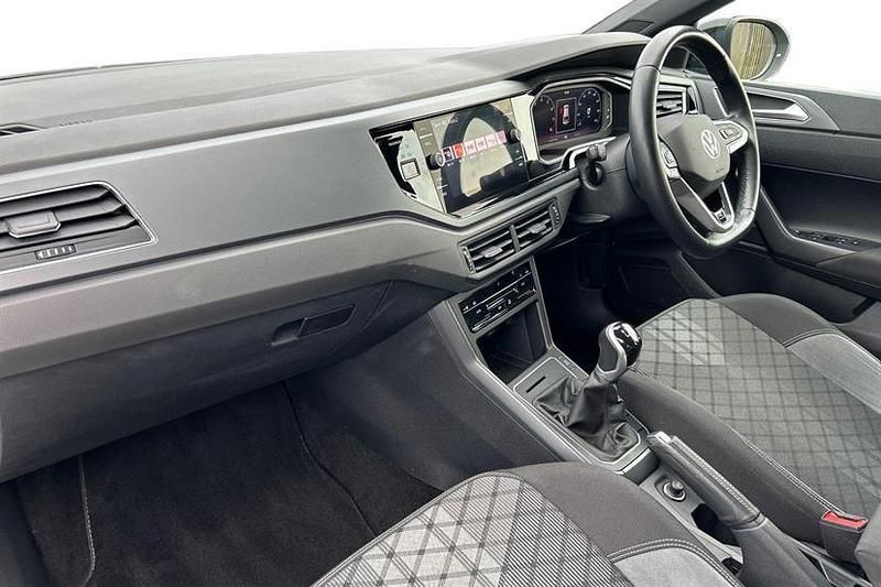 Used VW Taigo R-line 110 HP (80 kW) 2023 Grey SUV