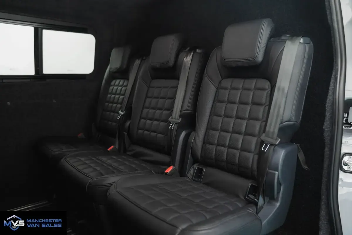 New VW Transporter Edition 170 HP (125 kW) 2026 Red Van