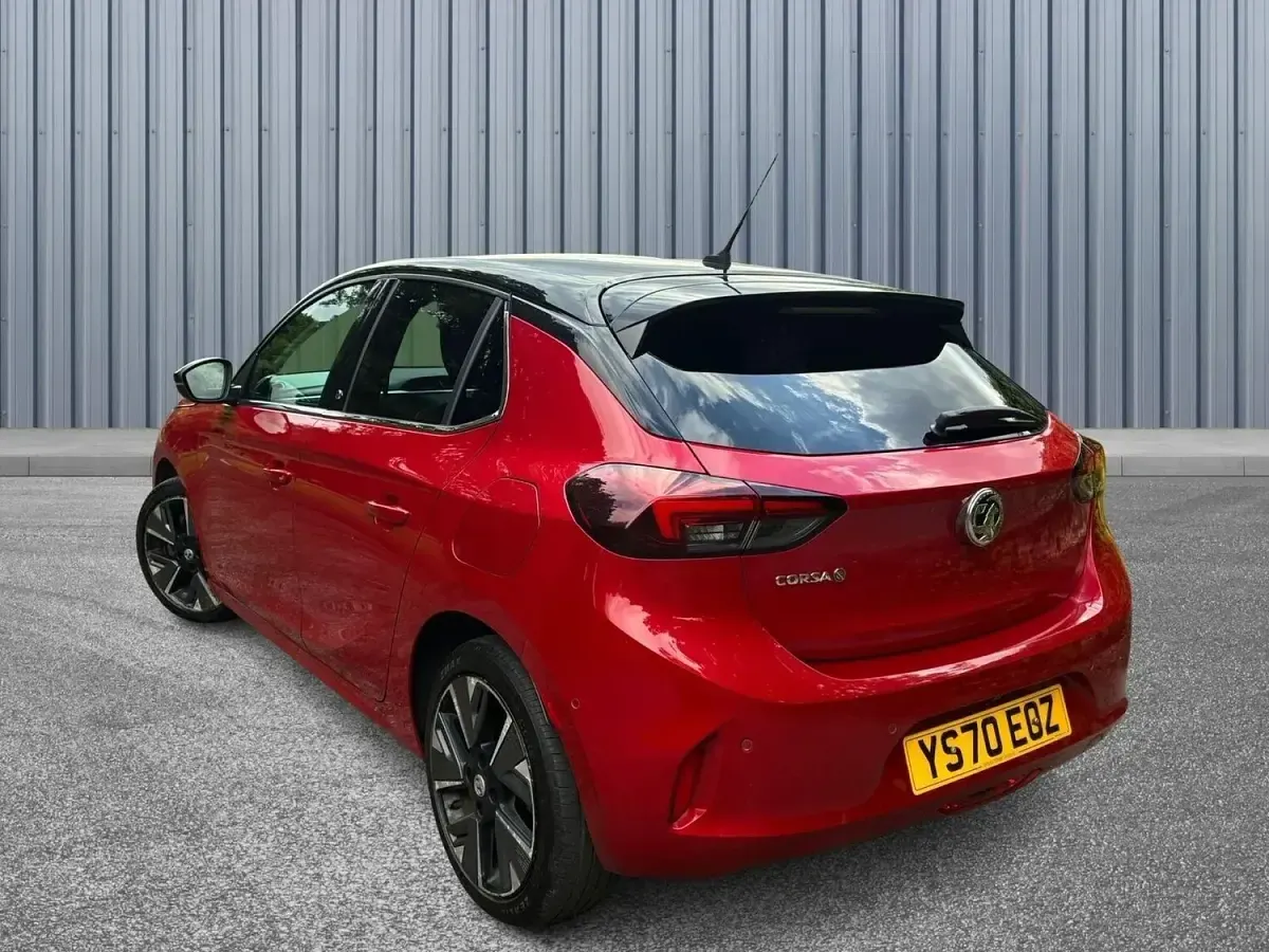 Used Vauxhall Corsa-e Elite 100 kW (136 HP) 2021 Red Hatchback