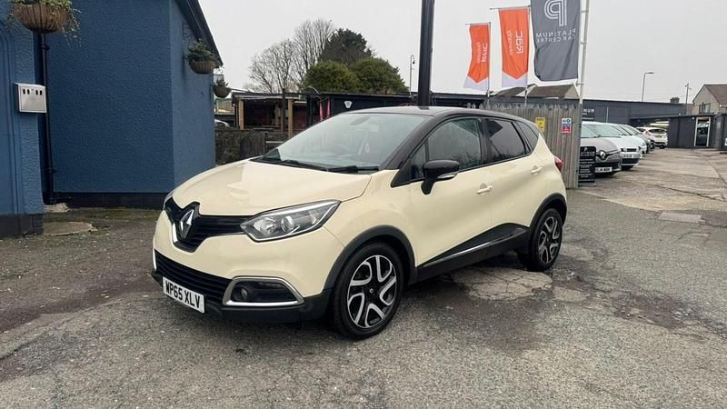 Usado Renault Captur Dynamique 90 HP (66 kW) 2015 Bege SUV