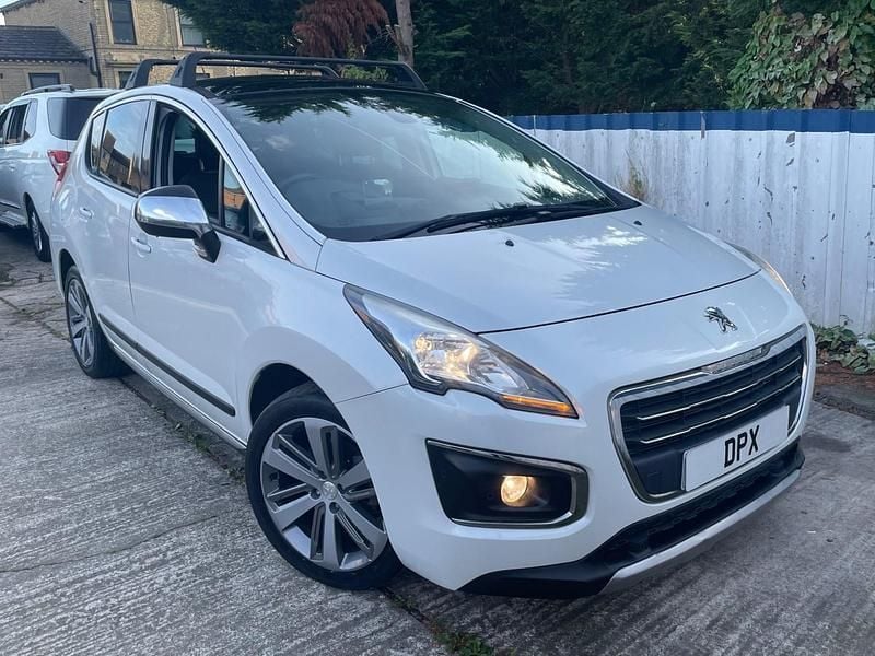 White Used 2014 Peugeot 3008 Allure Hatchback | £4,590 (Good price) - Image 1/4