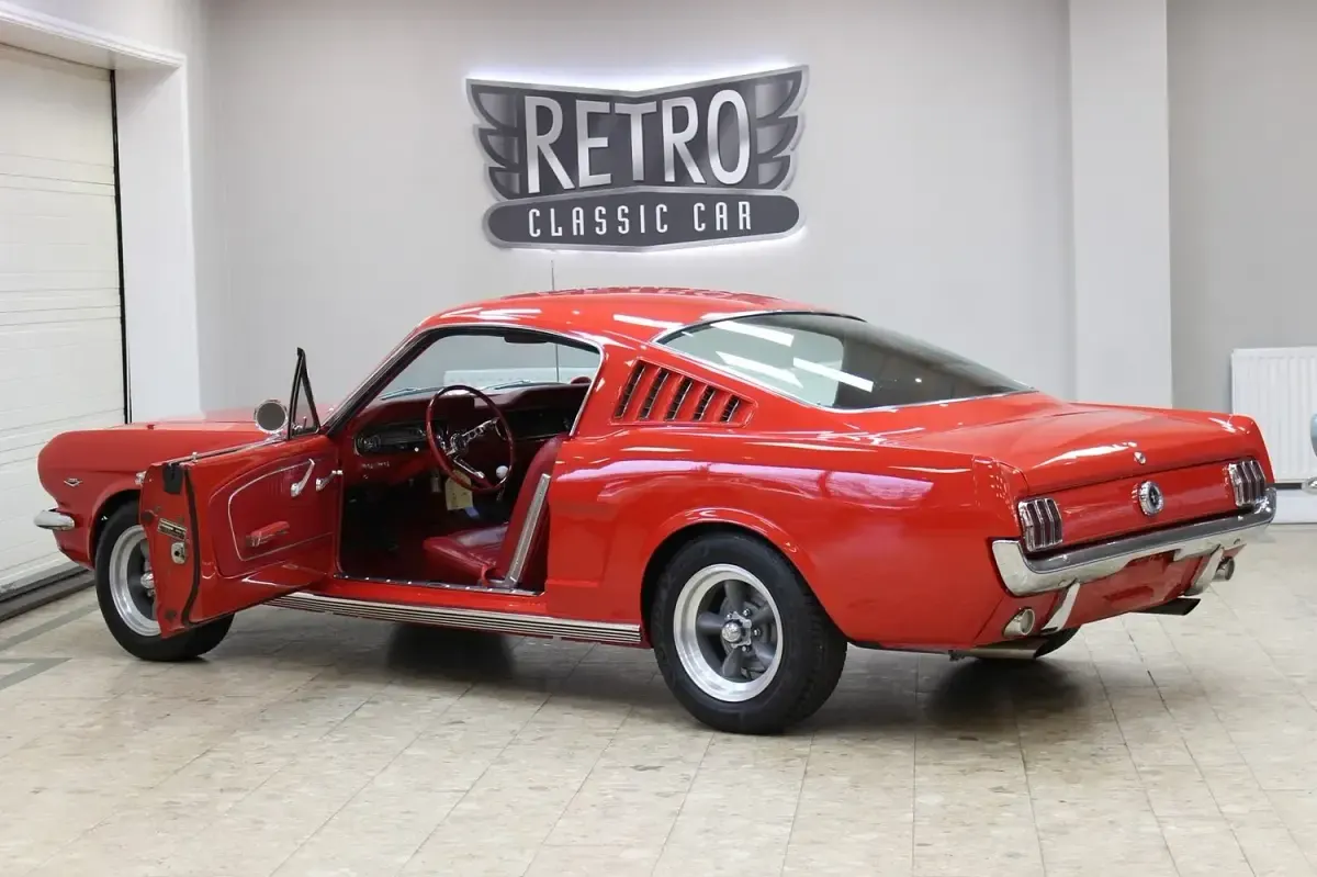 Used Ford Mustang Fastback 2015 Red Coupe