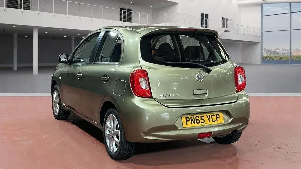 Begagnad Nissan Micra Acenta 80 HK (58 kW) 2015 Grön Halvkombi