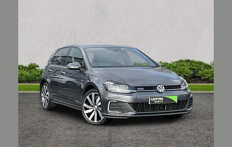 Used VW Golf VIII Advance 201 HP (147 kW) 2020 Grey Hatchback